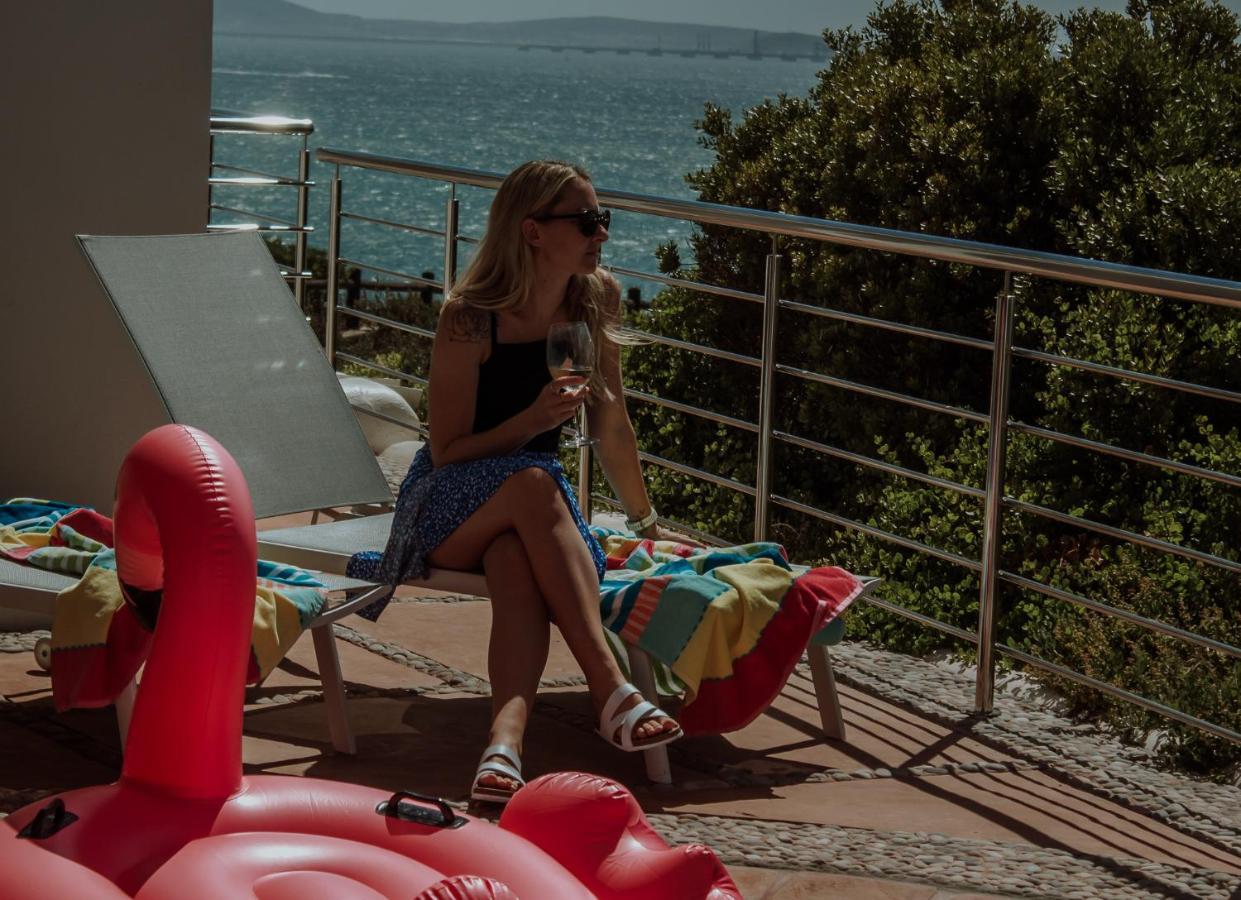 Paraiso Del Cabo Guesthouse ลางเงอบาน ภายนอก รูปภาพ